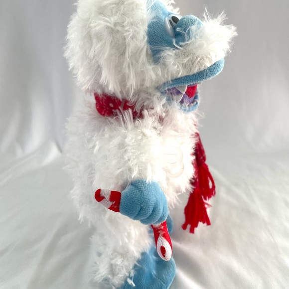 Bumble Singing/Walking Plush Red Scarf Candy Cane EUC works - Picture 4 of 7